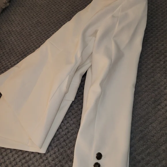 Elegant White Double-Breasted Women's Blazer White Black - Picture 4 of 14